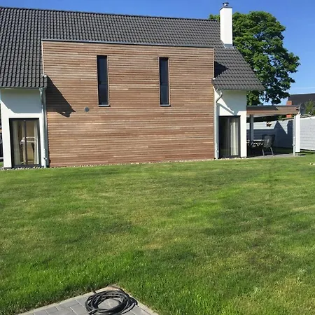 Ferienhaus Sanddorn Rugen 別荘