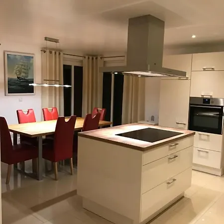 別荘 Ferienhaus Sanddorn Rugen ブレーゲ